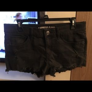 Express Size 8 Black short shorts